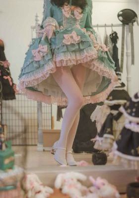 巴黎野玫瑰在线_BD英语全集在线观看