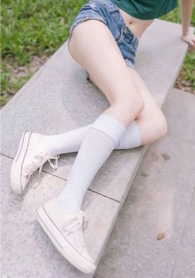 他揉捏她两乳不停呻吟_剧情片在线观看电视