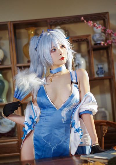 美艳警花的欲乱生活2_1080P视频大全