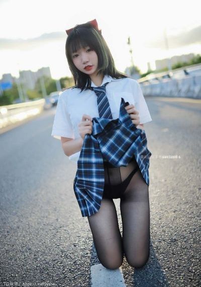 欧美裸体xxxx极品少妇软件_电影免费国语
